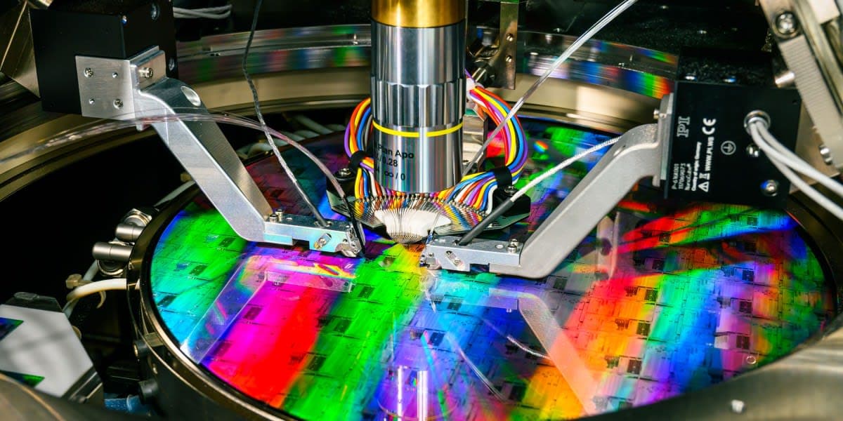 PsiQuantum: Harnessing Light for Fault-Tolerant Quantum Computing