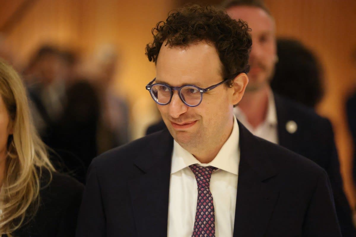 Anthropic CEO Dario Amodei to Meet President Trump: AI Policy Impacts